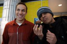 students eating cupcakes